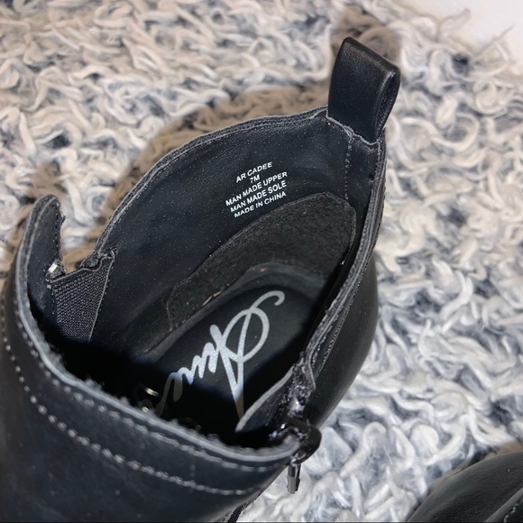 American Rag Black Ankle Cut Booties! - Picture 3 of 4